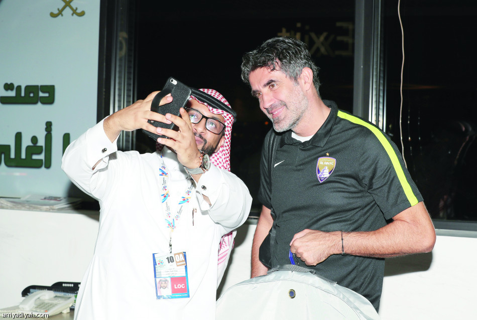 الإماراتيون متفائلون بهزيمة الهلال