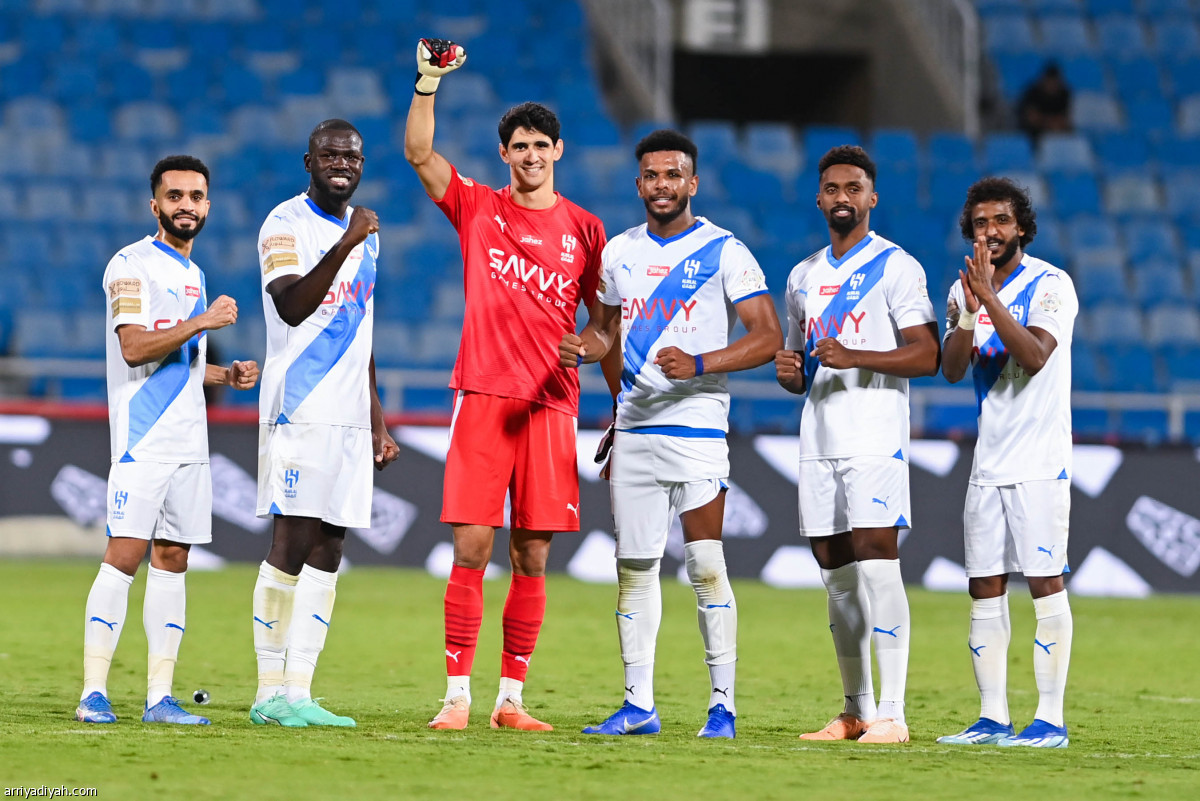 الهلال يحلق بالصدارة