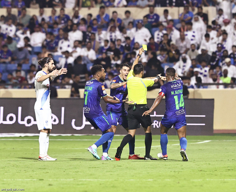 ميتروفيتش
ينهي عناد بيليتش