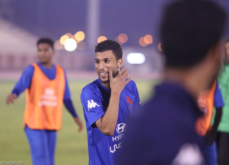 جاريدو يعالج أخطاء لاعبي الاتفاق بالفيديو