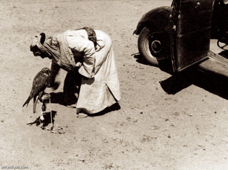 مكتبة المؤسس
تعرض صورا نادرة