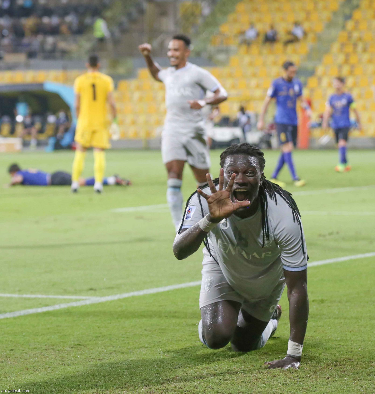 الهلال يقهر الإيراني