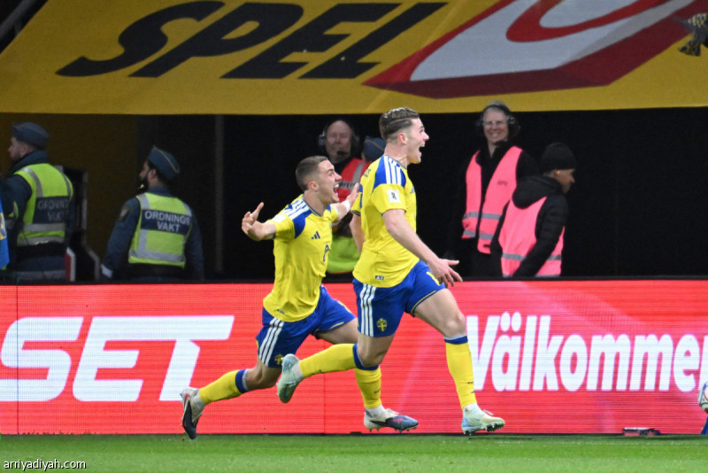 السويد تصدم بولندا وتخطف بطاقة التأهل