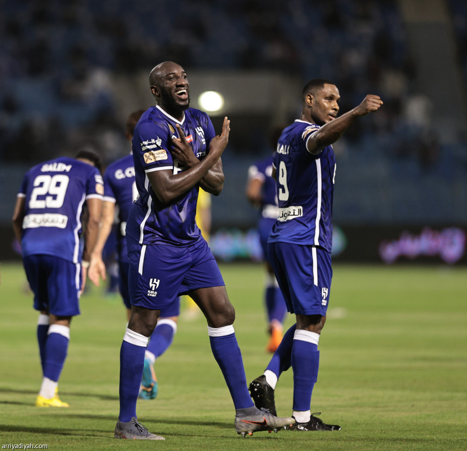 الهلال ينطلق بنقاط الخليج