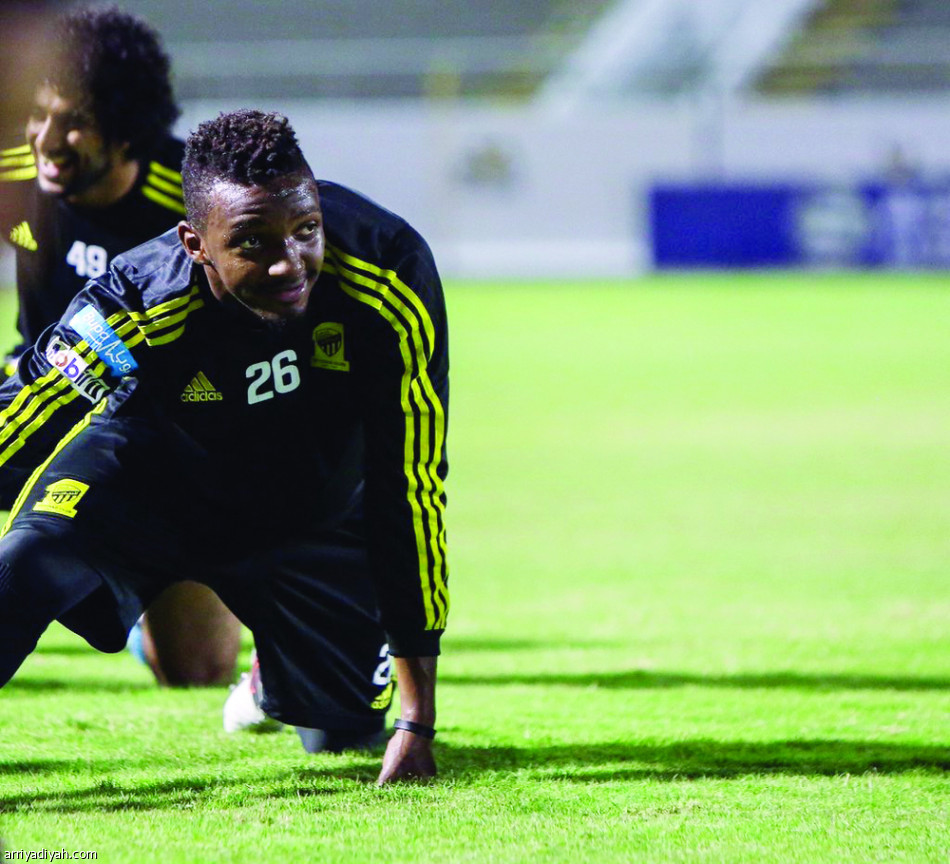 200 مشجع فقط يدعمون الاتحاد
