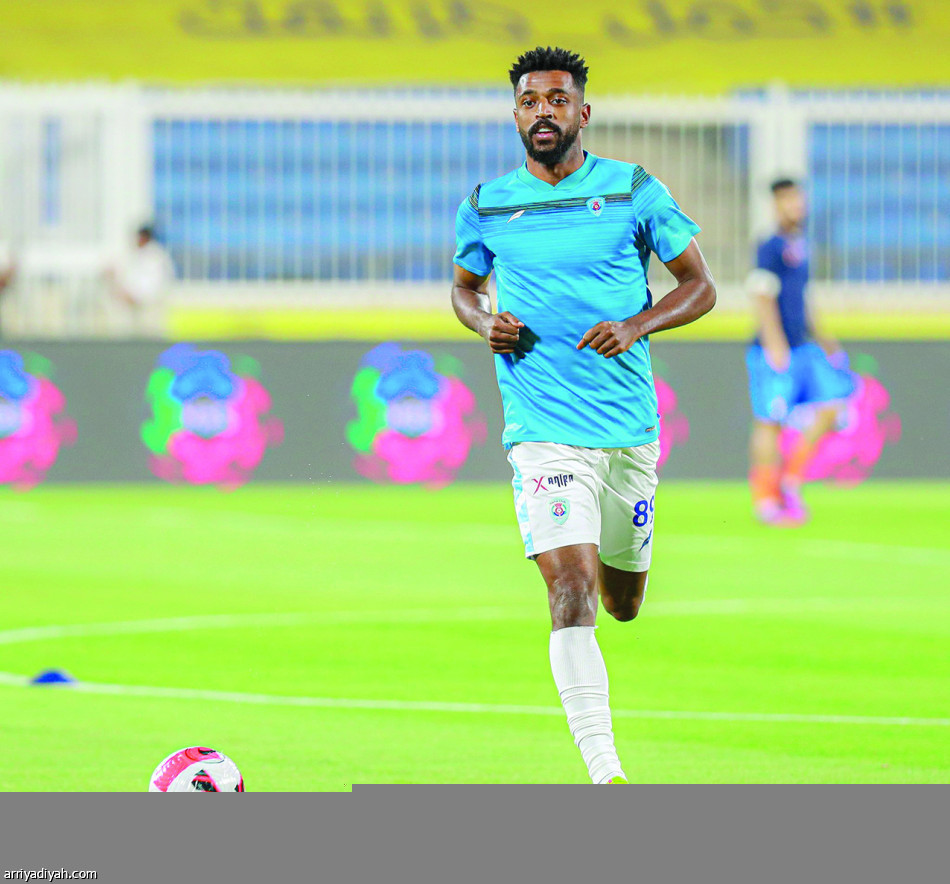 رينارد 
يعيد اكتشاف الدوليين السابقين