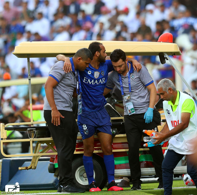 الهلال يعبر أهلي دبي بثنائية جوميز