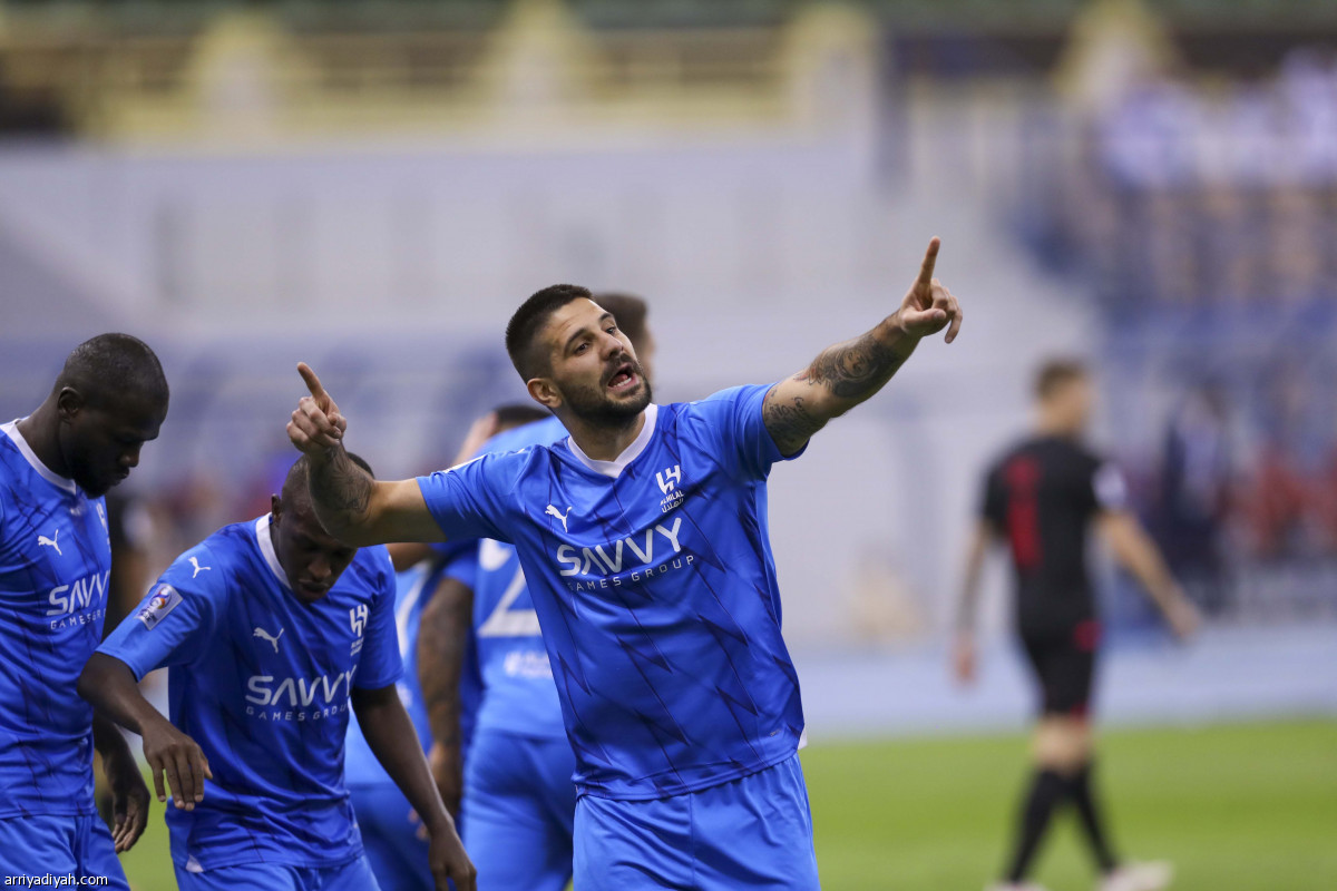 الهلال يضرب بسداسية