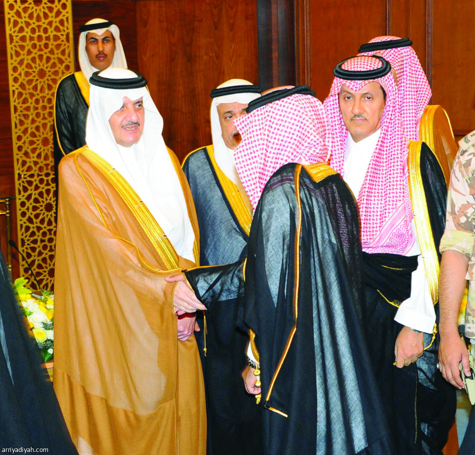 نبايعكم على السمع والطاعة.. في السراء والضراء