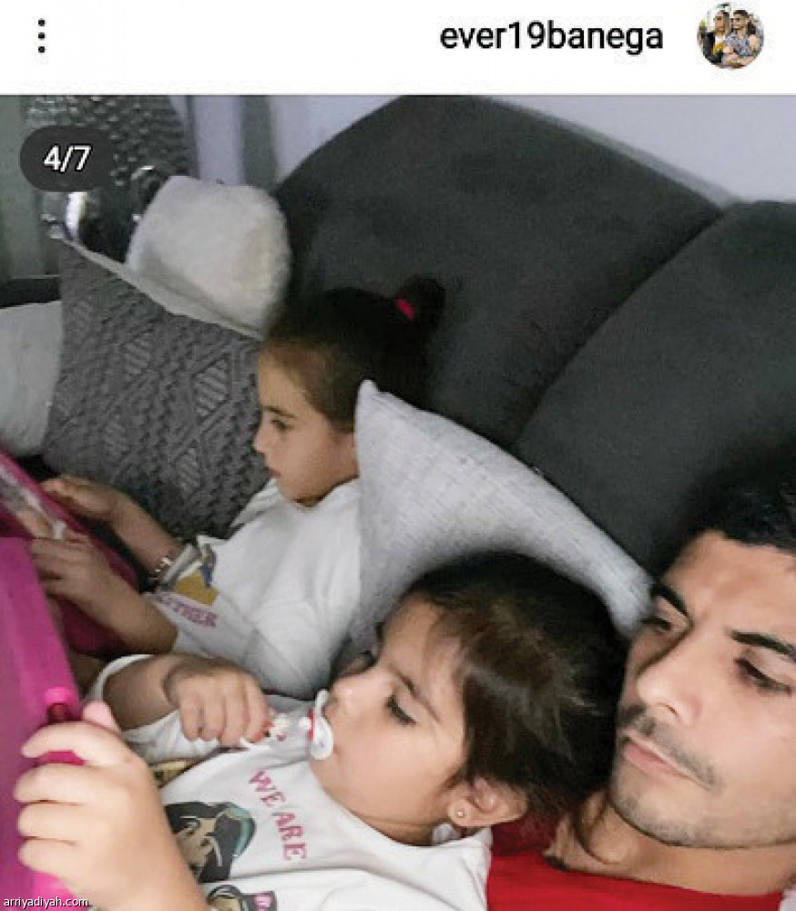 أنجوسيتنا ورومانيلا
تسيطران على بانيجا