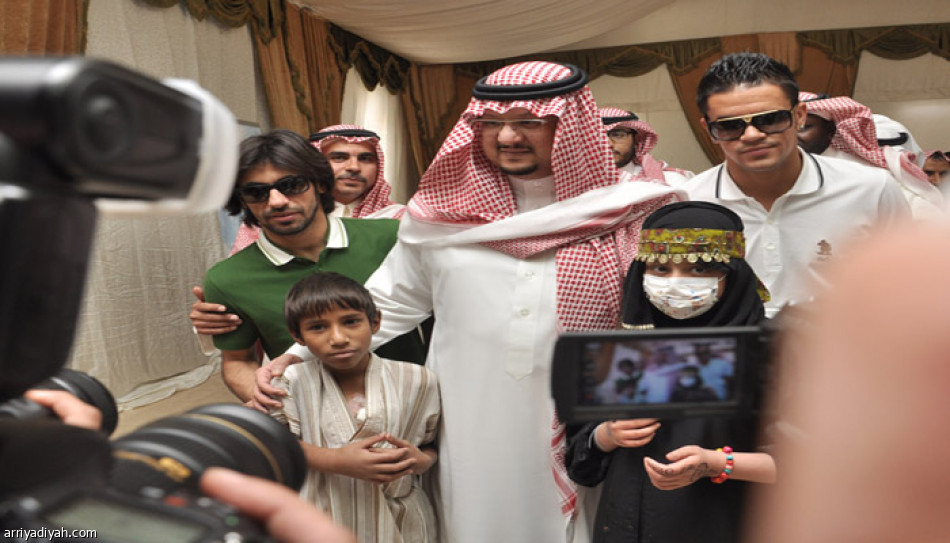 برفقة عبدالغني وباستوس : رئيس النصر يزور مركز الملك فهد الوطني لأورام الأطفال