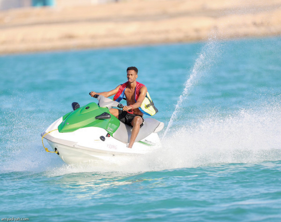 رحلة بحرية تجهز الهلال