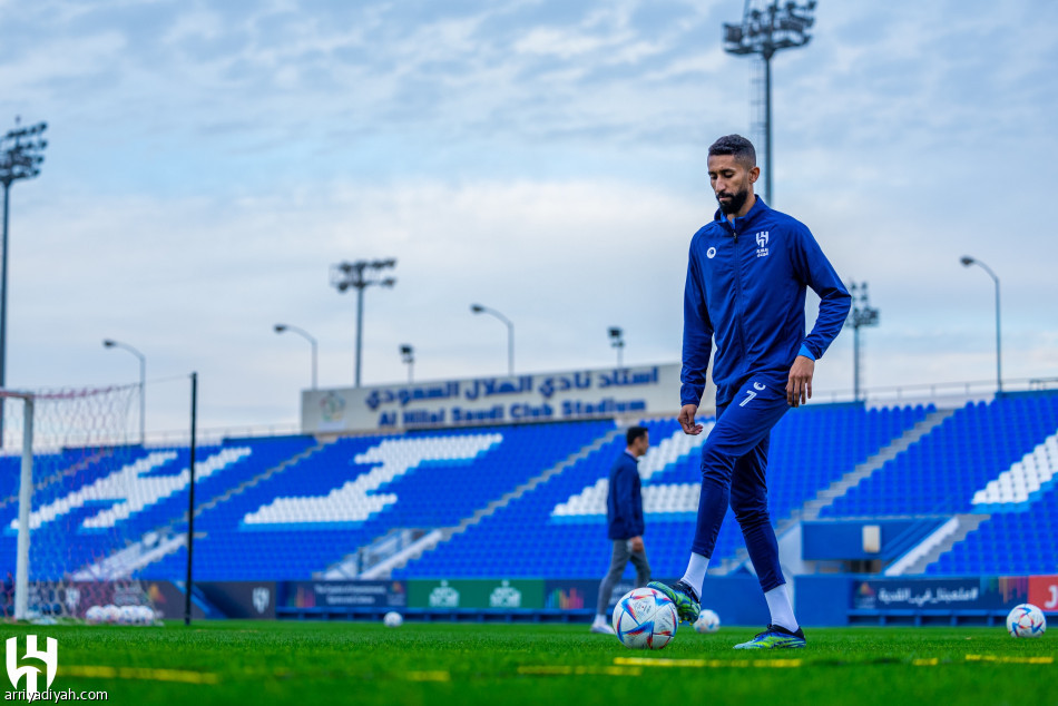 غدا.. الهلال يغادر إلى جدة