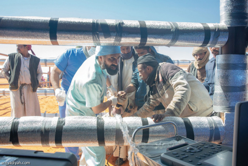 صور التقطت أمس لأجهزة اللجان الطبية التي خصصت للكشف عن العبث الذي يلجأ إليه بعض ملاك الإبل (المركز الإعلامي ـ المهرجان)