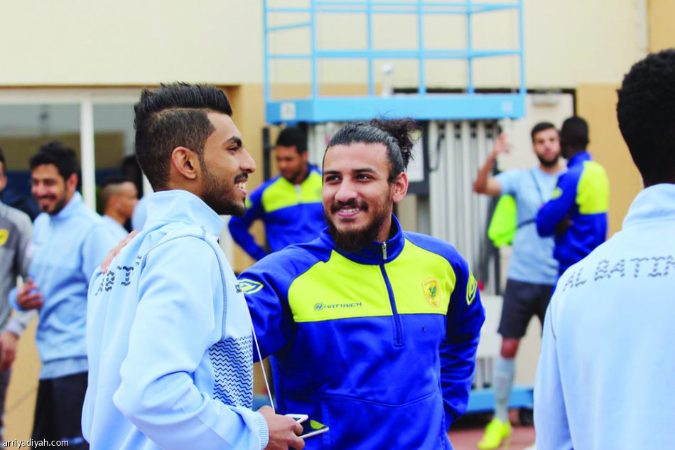 القروني يرسم وصفة المواجهة في 45 دقيقة