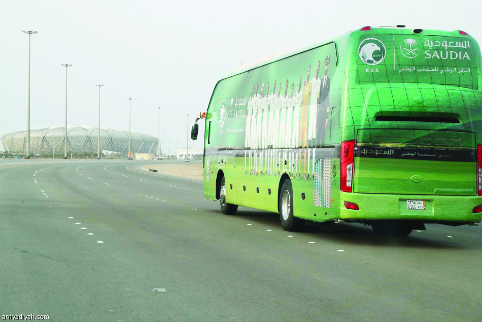 بعد حادثة التأخير.. حافلة جديدة لـ«الأخضر»