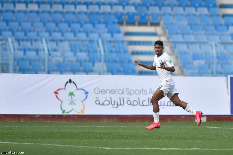 الأخضر الشاب يفتتح مشوار كأس العرب برباعية فلسطين