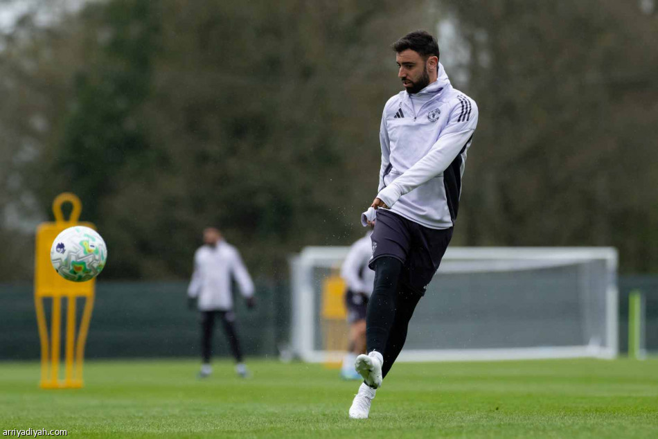 كاريك: الضغوط في يونايتد كبيرة