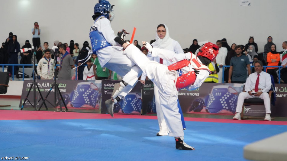 فتيات النور يحلقن بكأس التايكوندو