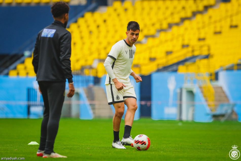 مدرب النصر يطالب بـ«التركيز العالي» أمام الهلال