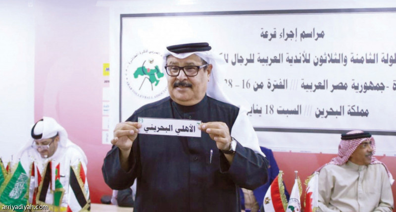صورة التقطت أمس لعبد العزيز القرناس الأمين العام للاتحاد السعودي للكرة الطائرة أثناء سحب القرعة (المركز الإعلامي ـ اتحاد الطائرة)