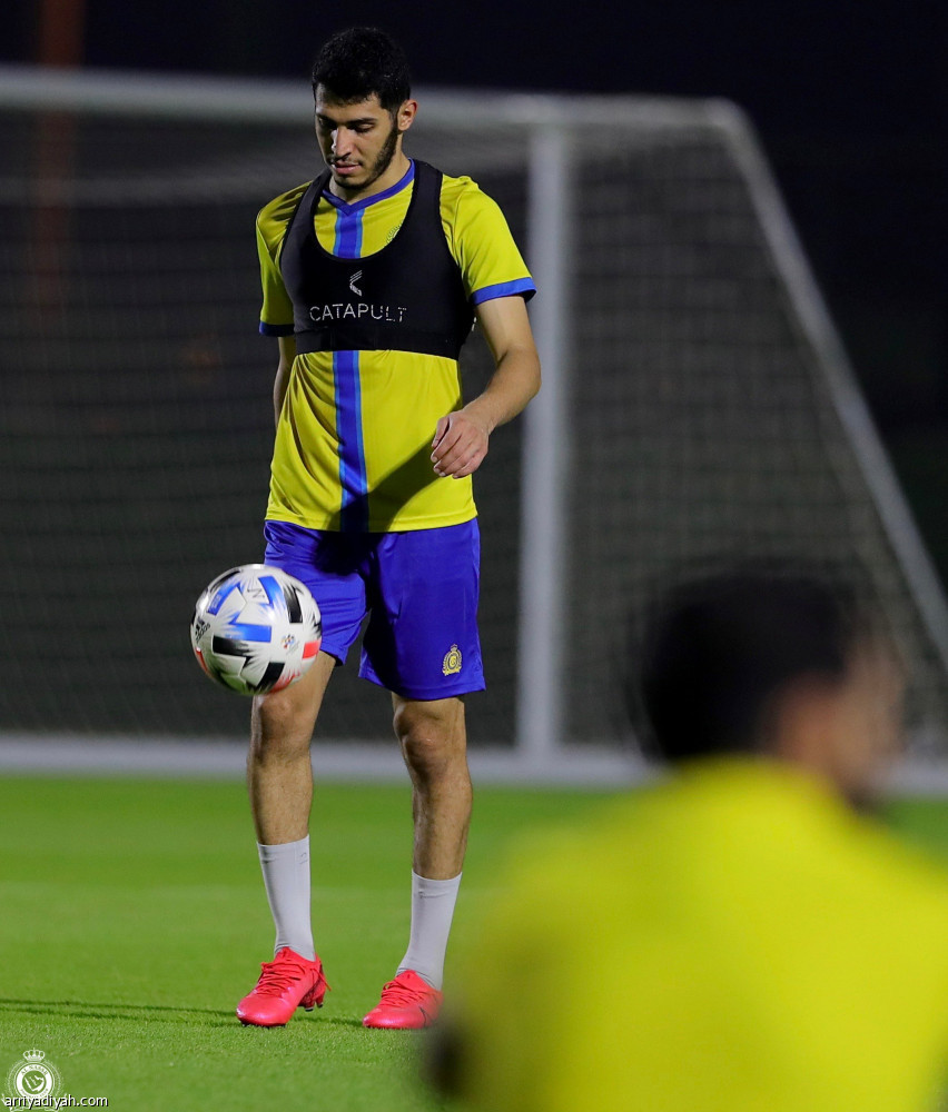 النصر يختتم تحضيراته بـ«كلمة فيتوريا»