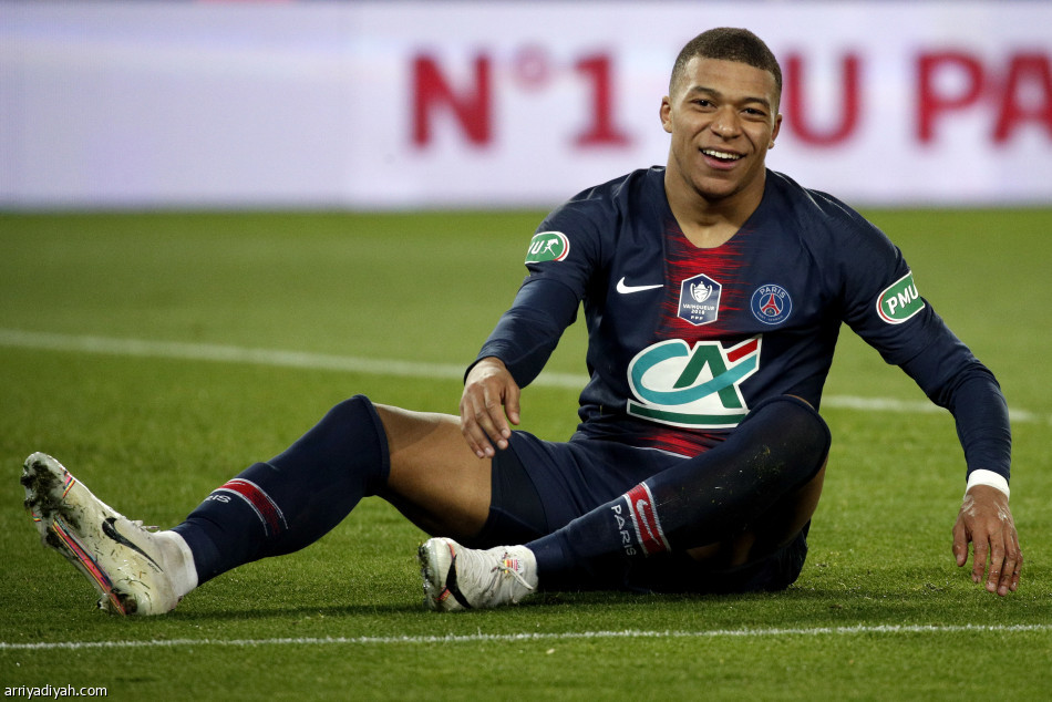 «هدف نادر» يقود باريس إلى نهائي الكأس