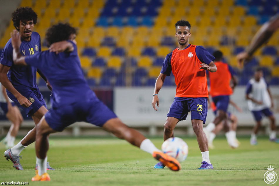 النصر يستعد للكلاسيكو بـ«الفترتين»