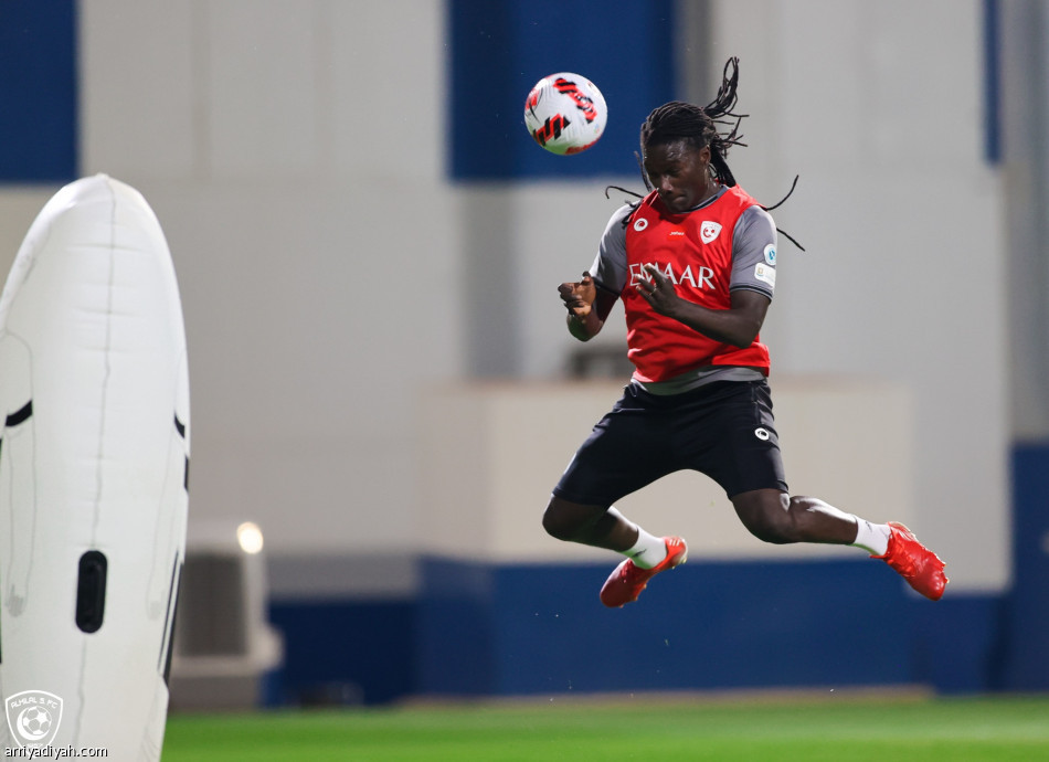 فحوص تُغيب الفرج عن الهلال