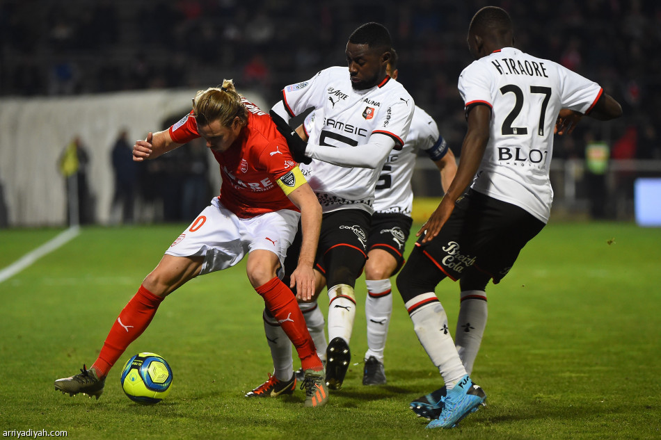 رين  يصالح جماهيره بالفوز على نيم بالدوري الفرنسي