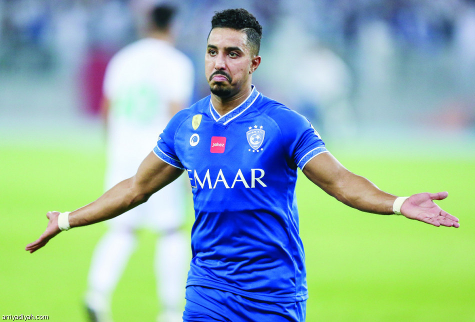 الأهلي غريب.. والهلال سالم