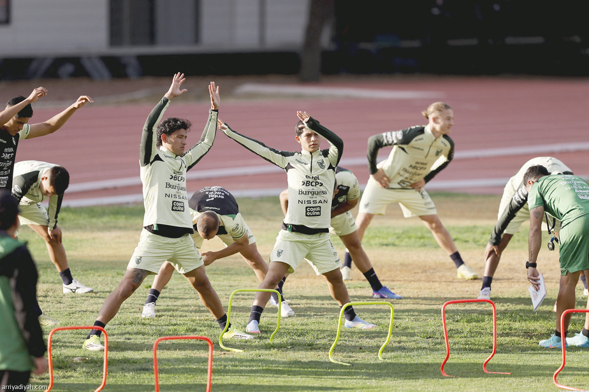 بوليفيا يواصل التحضير