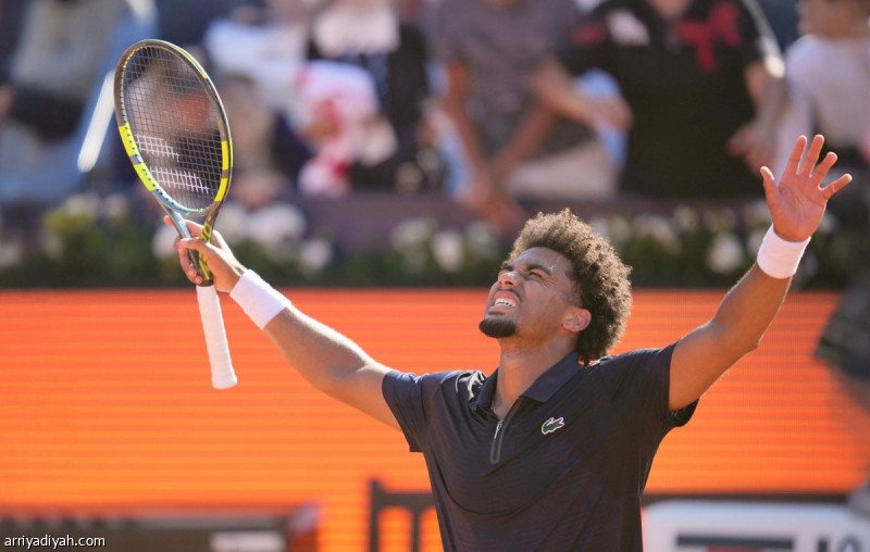 دورة برشلونة.. فيلس يقصي موسيتي