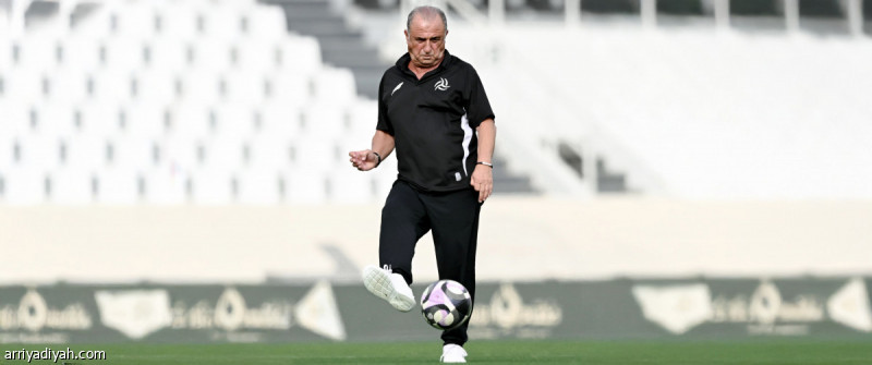 استبعاد عبد الله المعيوف من مباراة الشباب والفتح بقرار فني