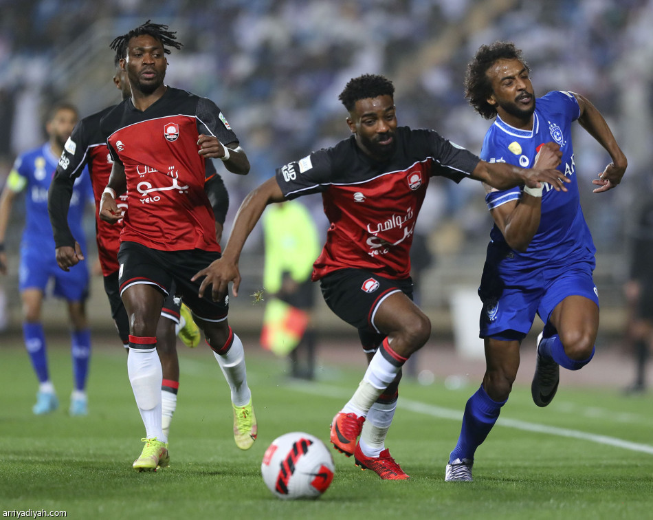 ماريجا يكسر صمود الرائد.. ويحلق بالهلال