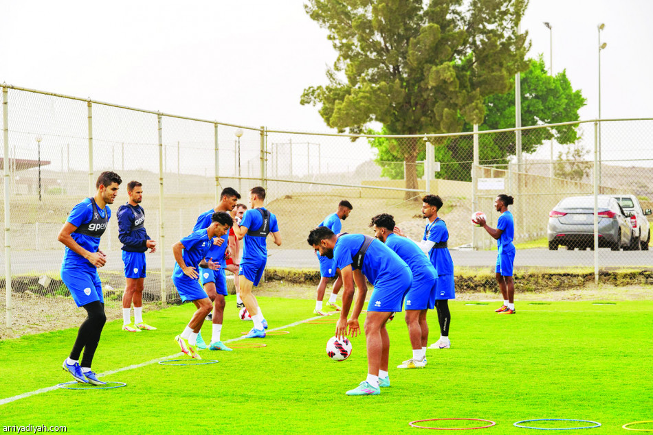 بعد الفوز بالكلاسيكو..
الهلال لا يتوقف
