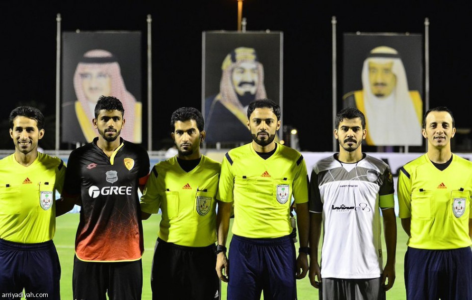القادسية يعبر الطائي لدور الـ16