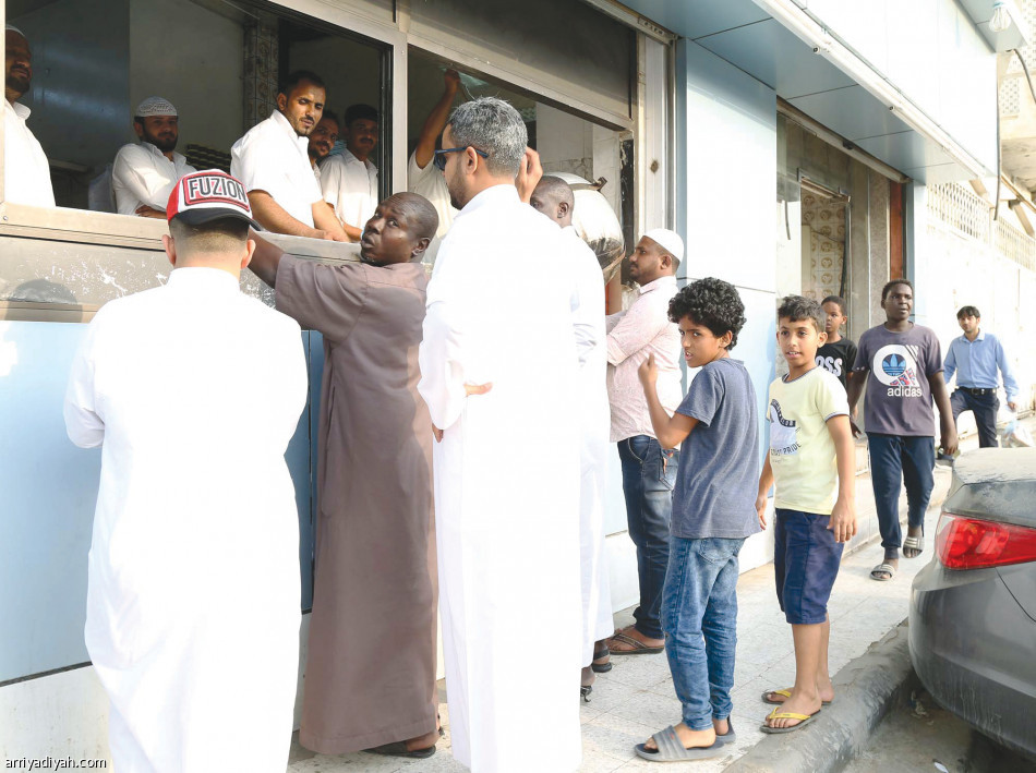 عباس.. 
فوال يرفض البيع مساء