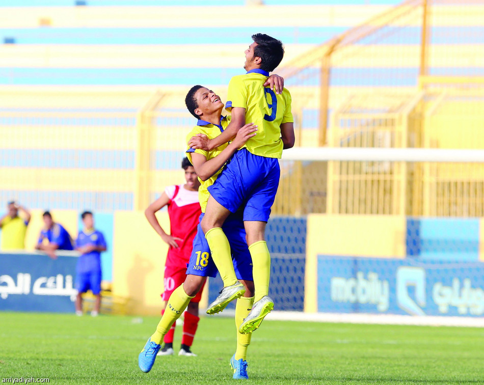 الهلال يضرب بالـ 10 والنصر يتصدر