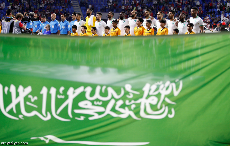 الصقور يحلقون إلى دور الـ 16