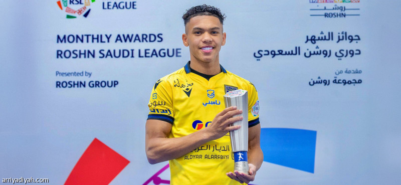 نادي الاتحاد يتوصل لاتفاق مع الهلال لشراء عقد اللاعب معاذ فقيهي