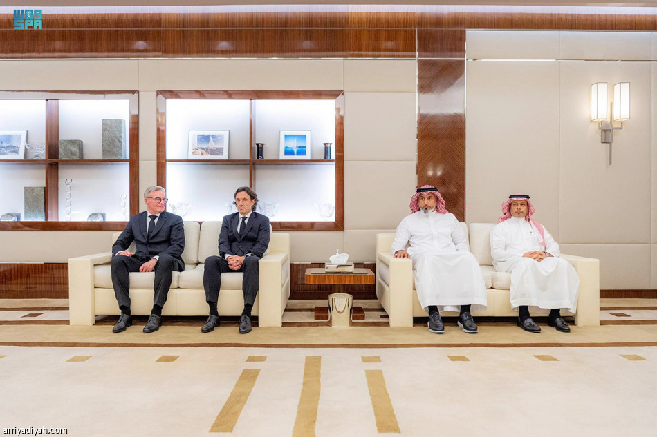 ولي العهد: 
مجموعتكم صعبة والدعوات معكم