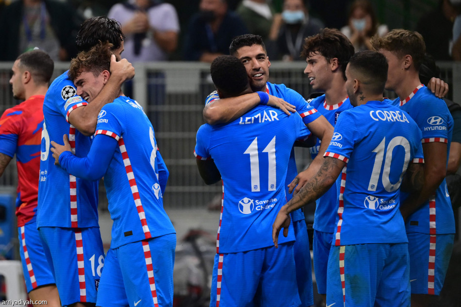 سواريز يُبكي ميلان بـ«جزائية قاتلة»