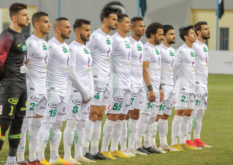 صورة التقطت أمس في القاهرة للاعبي الاتحاد السكندري قبيل مواجهتهم التي فازوا فيها على وادي دجلة 3ـ1 في الدوري المصري ليرفعوا من المركز 16 إلى 12 (المركز الإعلامي ـ وادي دجلة)