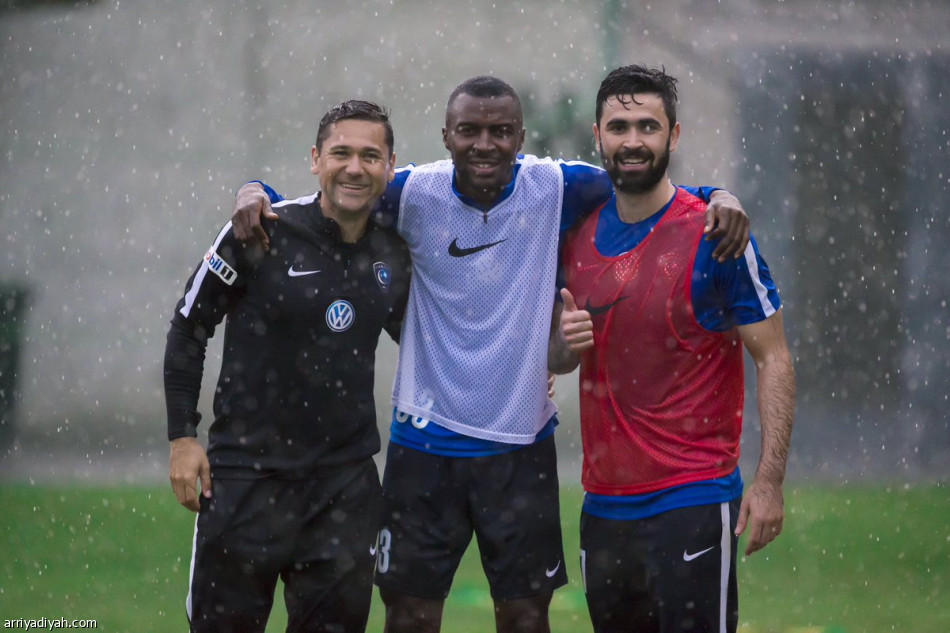 الهلال يستعد لأولى ودياته تحت المطر