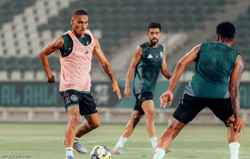 جاهزية إينزو ميلوت للمشاركة مع الأهلي في كأس السوبر بهونج كونج