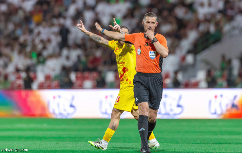 لقطة تحكيمية من المباراة