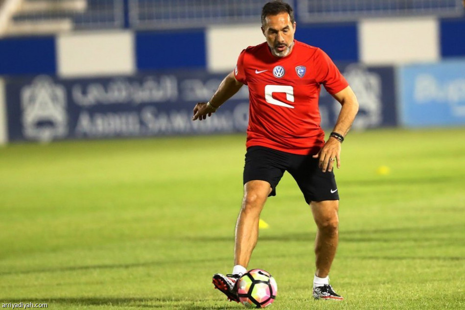 القحطاني والبريك .. يغيبان عن الهلال