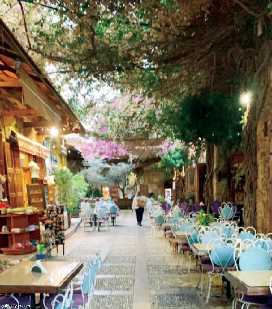 سوق جبيل..
تجارة وسياحة على ساحل لبنان