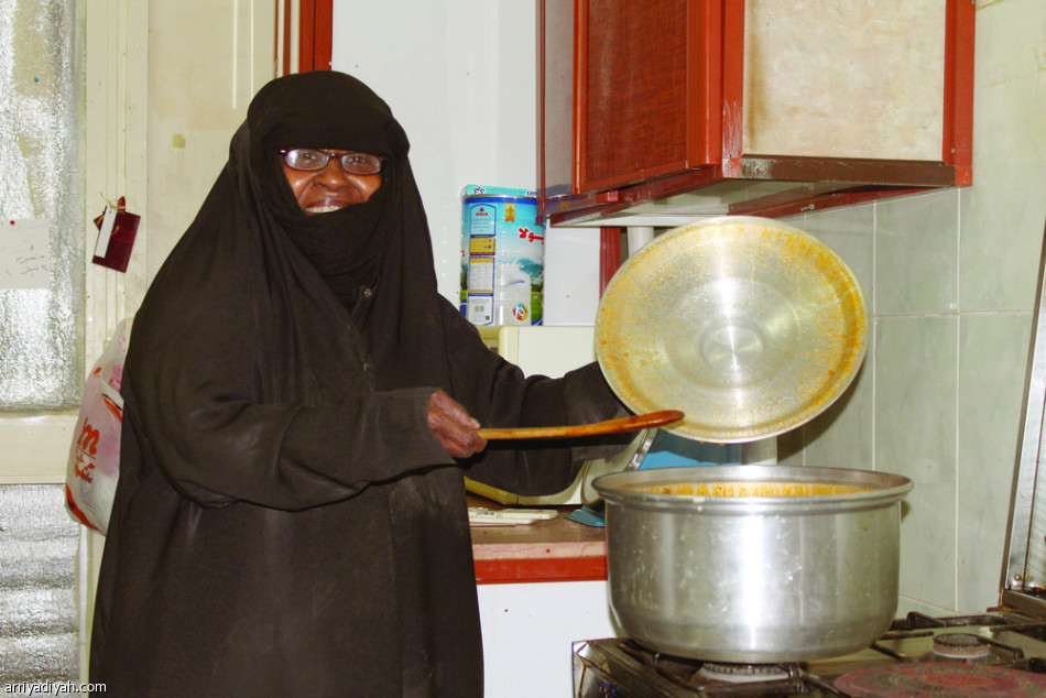 4 مستفيدات من جائزة الأميرة صيتة